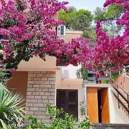 Ena By The Sea Apartment