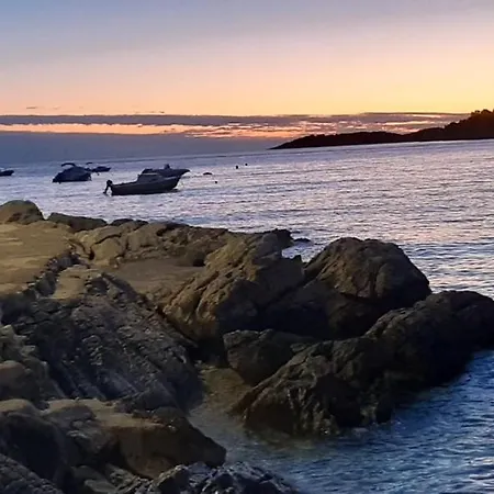 Apartment Ena By The Sea Prizba