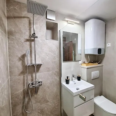 Ena By The Sea Prizba