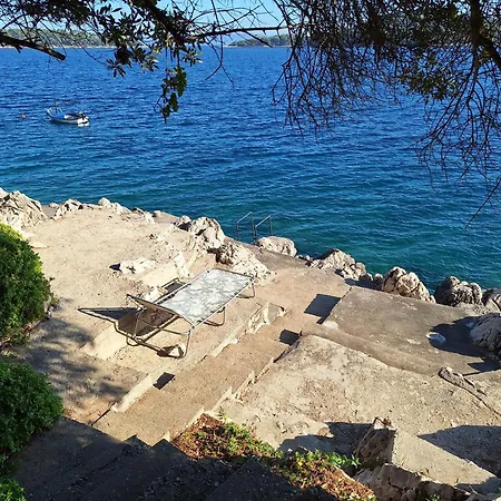 Ena By The Sea بريسبا