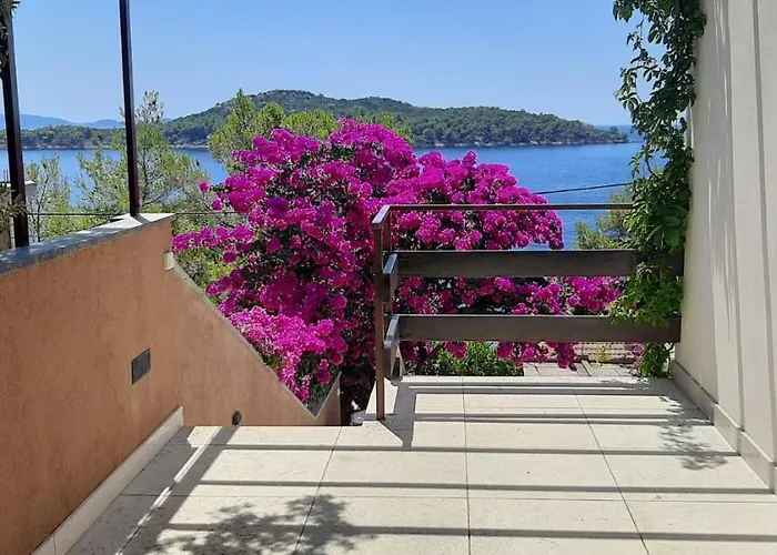 Ena By The Sea