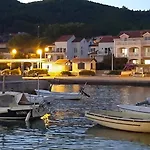 Ena By The Sea Apartman Prizba