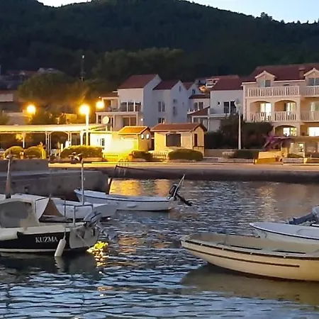 Ena By The Sea Apartamento Prizba