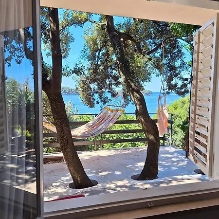 Apartamento Ena By The Sea