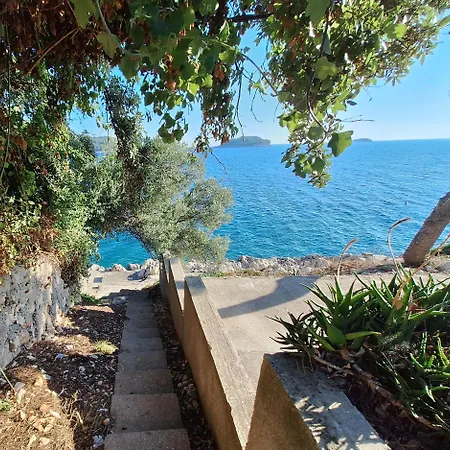 Apartamento Ena By The Sea