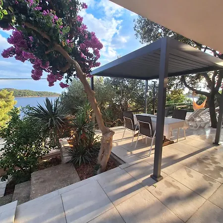 Apartamento Ena By The Sea *