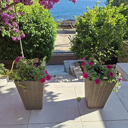 דירה Ena By The Sea