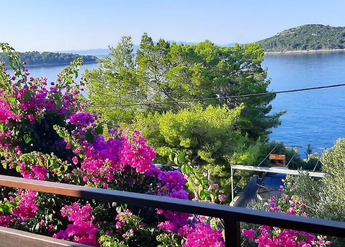 Ena By The Sea Apartman Prižba