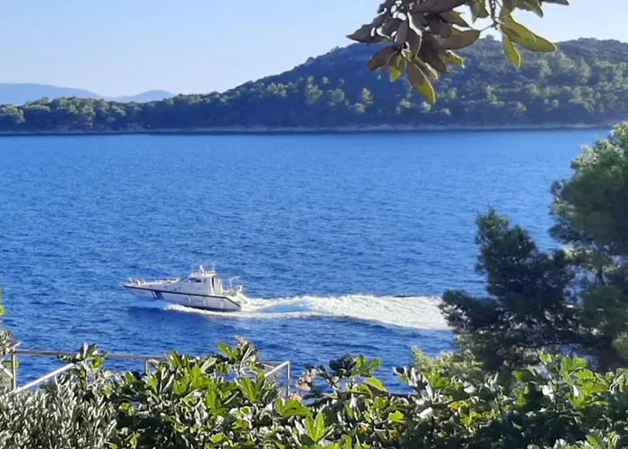 Ena By The Sea Apartman Prižba